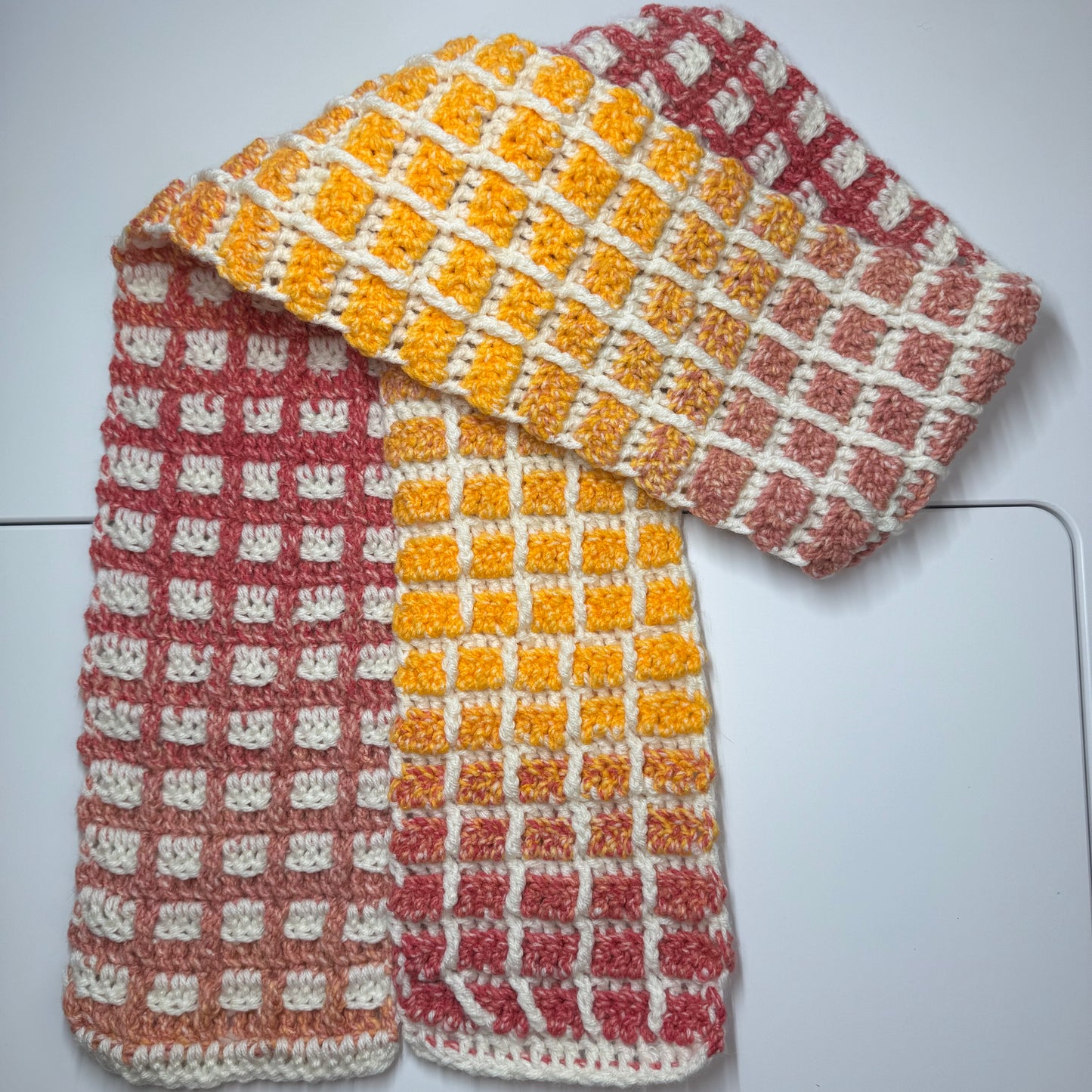 Reversible Grid Scarf Pink