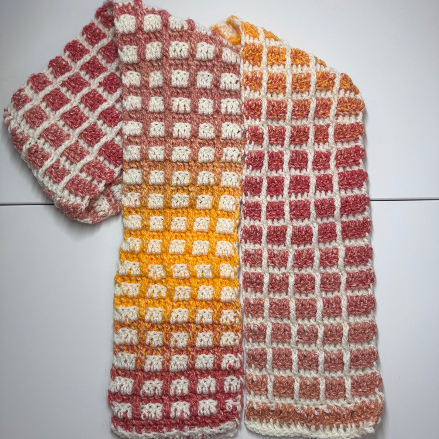 Reversible Grid Scarf Pink